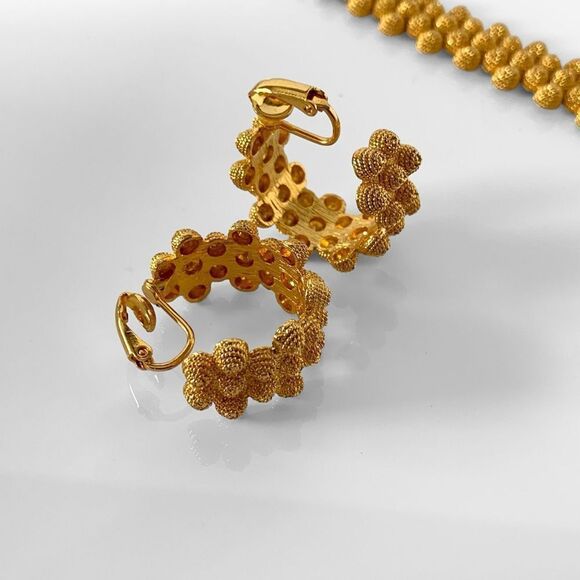 Vintage Gold Beehive Textured Bracelet Hoop Earrings Set - Picture 5 of 9